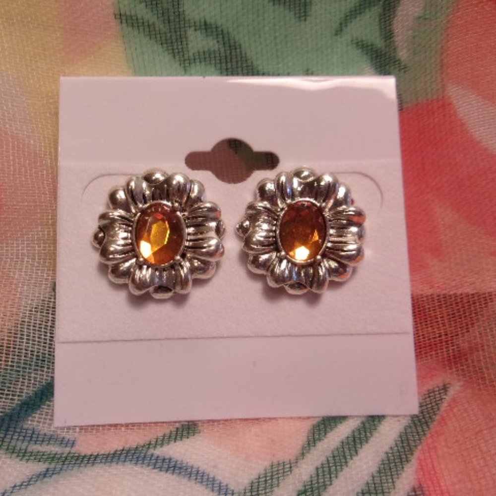 Avon Antiqued Floral Birthstone Pierced Earrings November